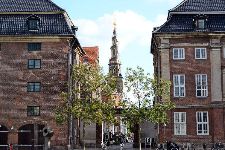 Christianshavn and Refshaleøen cycle tour - Sankt Annæ Gade