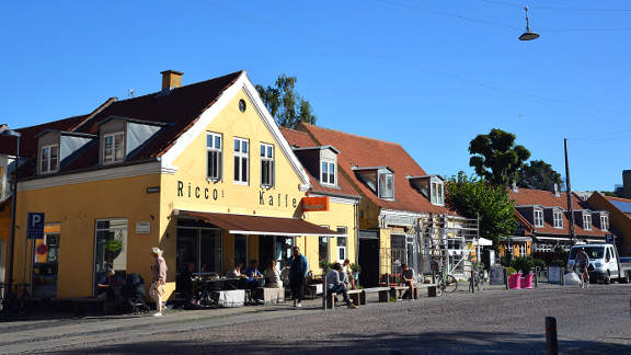 Valby cycle tour - Valby village