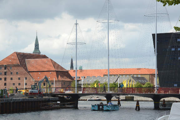 Christianshavn walking tour - The Circle Bridge