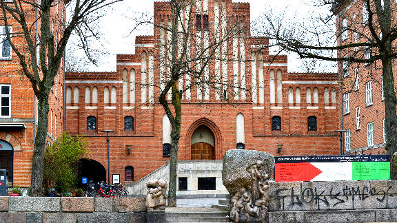 Nørrebro walking tour - Blågårds Square