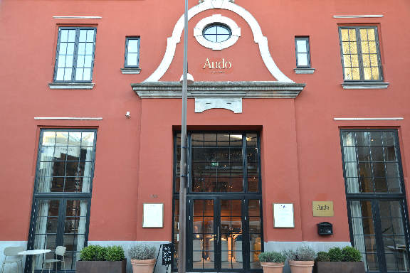 Østerbro walking tour - Audo building