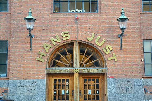 Østerbro walking tour - Hans Just building